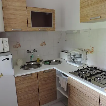 Fuevesi Vendeghaz 3*