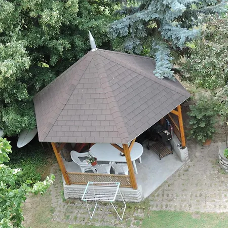 Fuevesi Vendeghaz Guest house