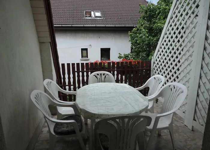 Fuevesi Vendeghaz Pensionat 3*